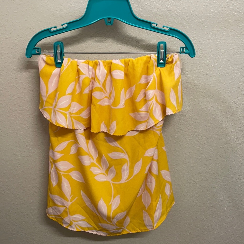 Strapless blouse by Pink Lilly